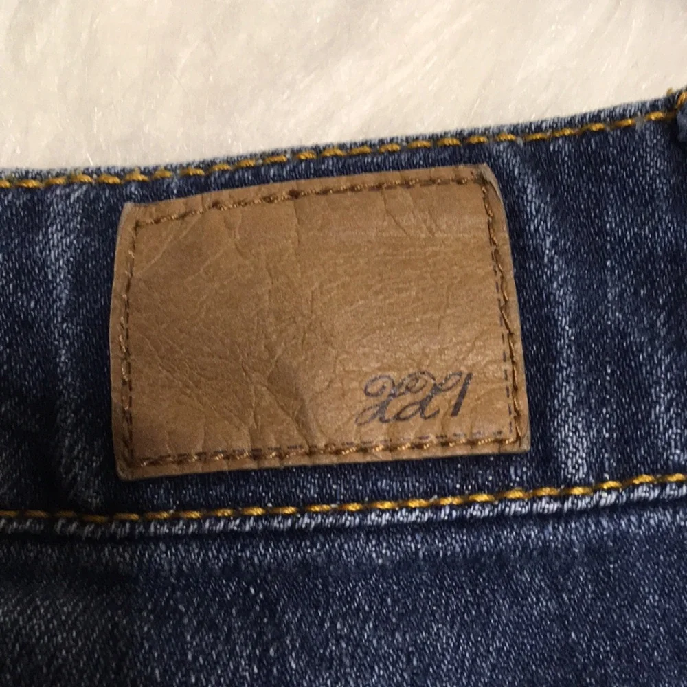NWOT XXI Jean Shorts W26 - Picture 7 of 7